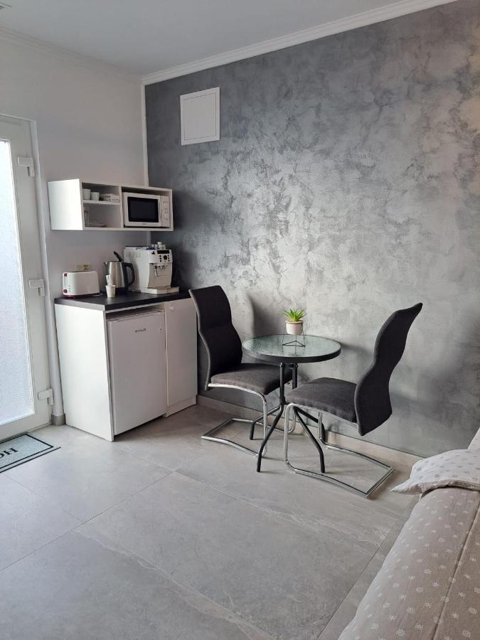 Kevin&Jessica Rooms Giarmata Exterior foto